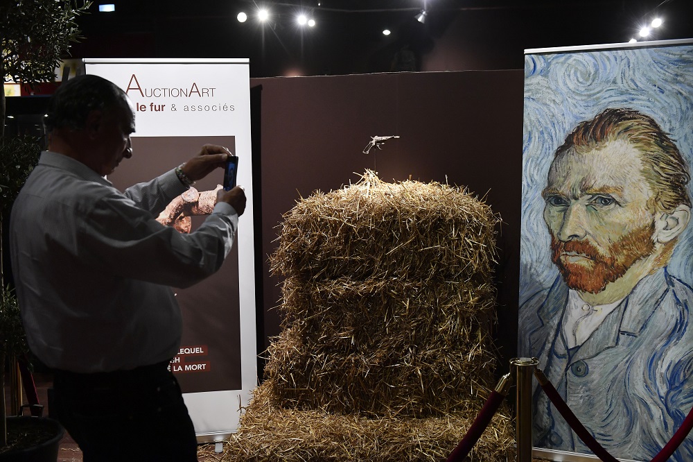 В Париже продан револьвер, из которого стрелялся Ван Гог: фото