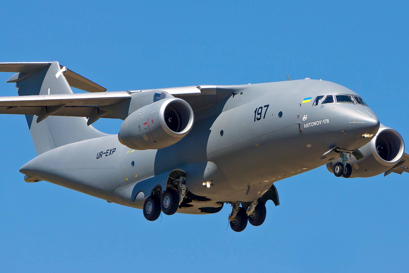 Ан 178. АН-178 транспортный самолёт. Антонов АН-178. Грузовой АН 178. Ил-214 военно-транспортный самолёт.
