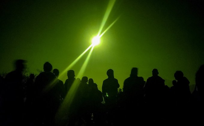 Полное солнечное затмение: как прошло космическое шоу - фото