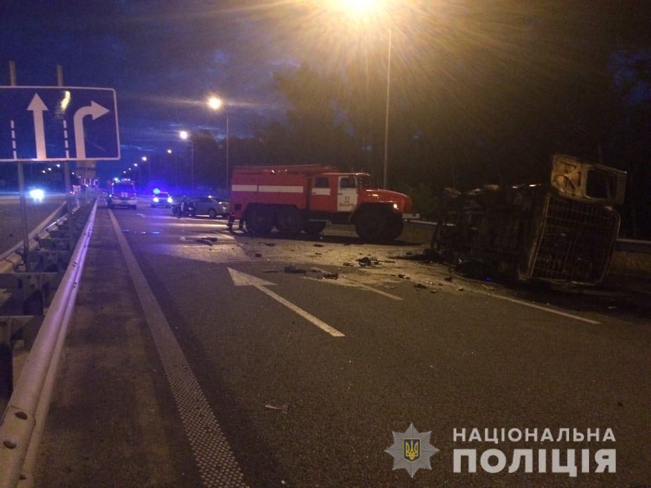 Киевская область. В жутком ДТП погибли двое военных: фото