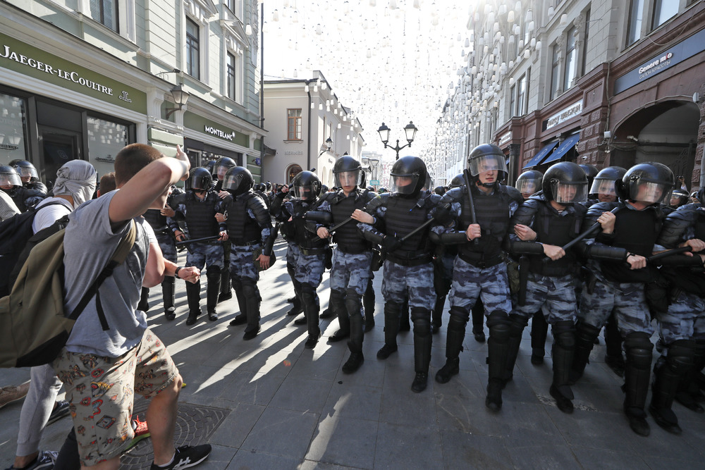 null Протесты в Москве. Более 1000 задержанных, избиения: фото, видео