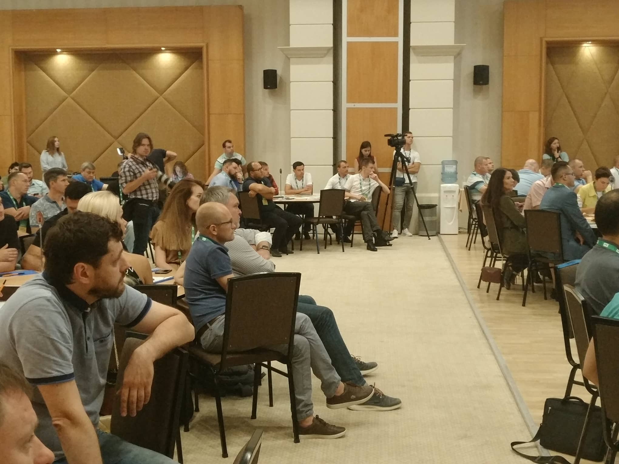 Школа депутата: что должны знать "слуги народа" по версии KSE. Интервью с Миловановым