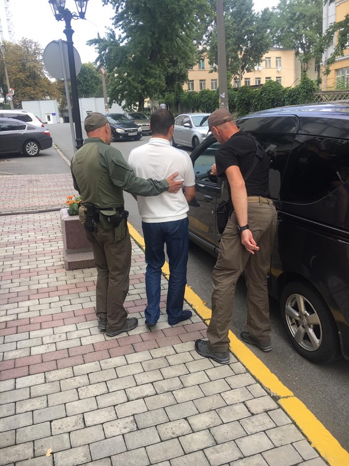 Дело о сигаретах. Задержан экс-замглавы НП Одесской области: фото