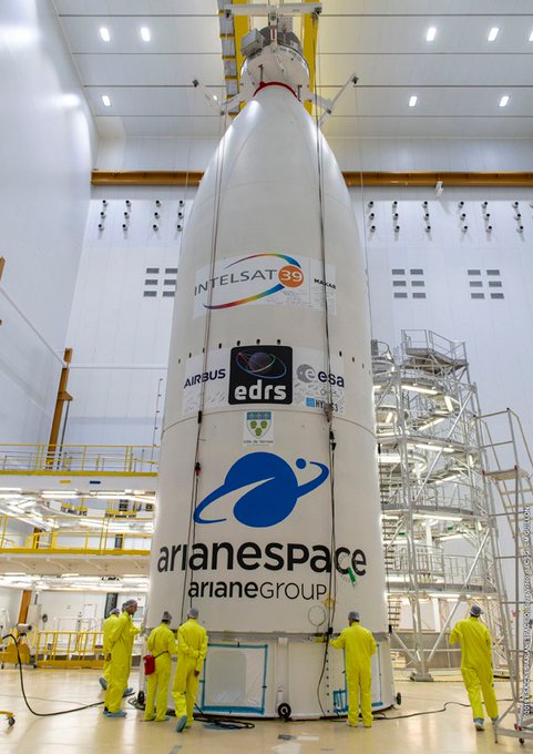 null Пять тонн топлива в секунду. Идеальный запуск Ariane 5 - видео