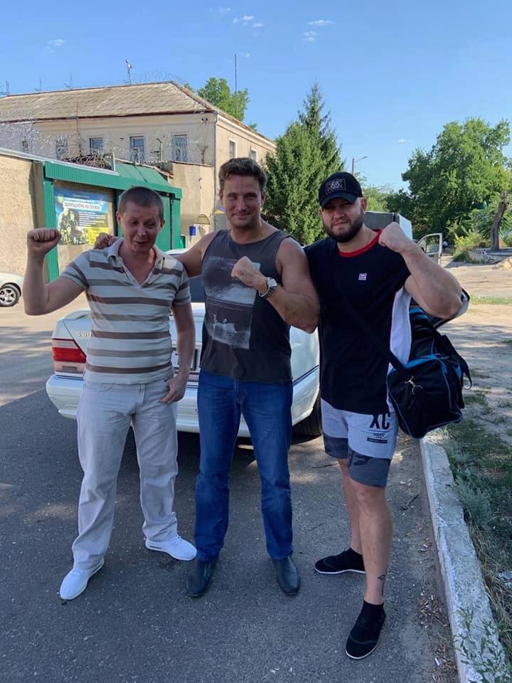Мефедов и Долженков на свободе (Фото: Facebook Александр Белый)