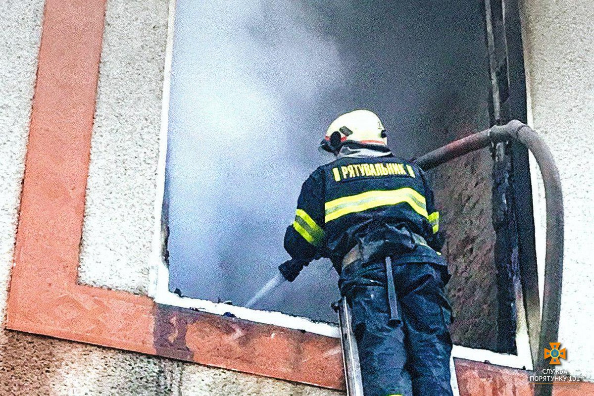 В Тернопольской области горела школа: фото