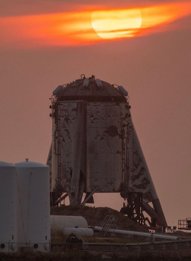 null SpaceX успешно запустили свой "пепелац" Starhopper – видео