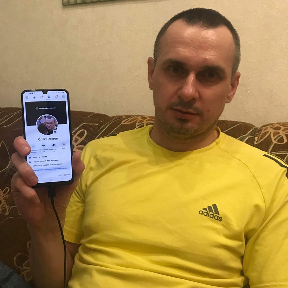 Сенцов вернулся в Facebook: фото