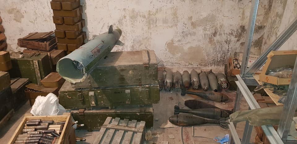 В Донбассе три добробата сдали оружие Нацполиции: фото, видео