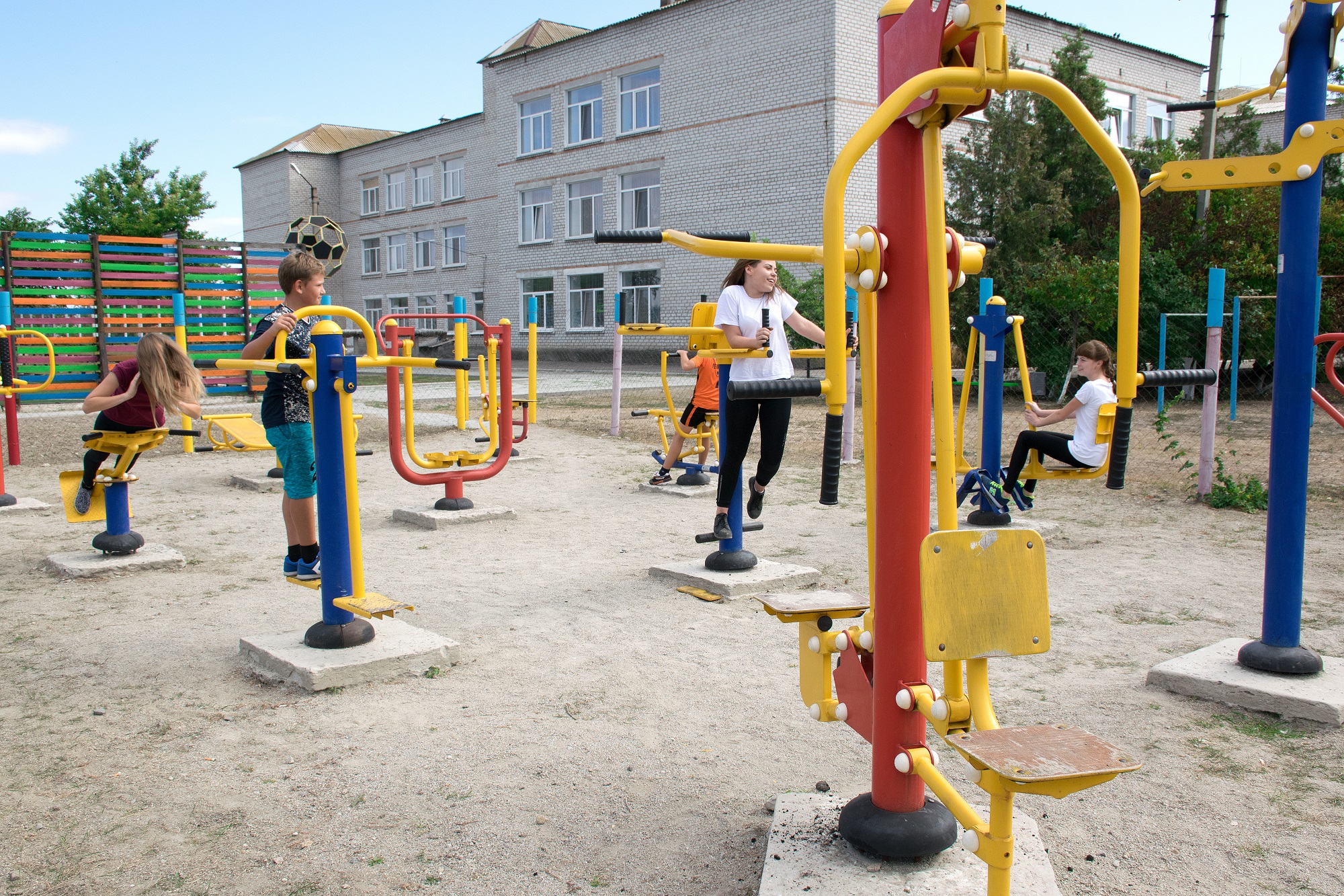 Школа, которая не ворует у детей будущее: топ 10 опорных учебных заведений Украины
