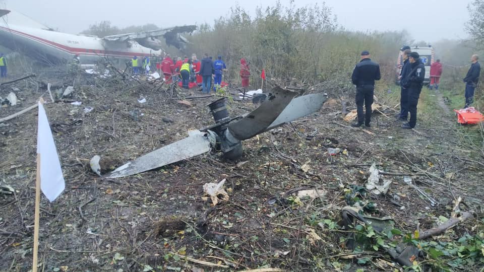 Авикатастрофа под Львовом: фото и видео с места трагедии