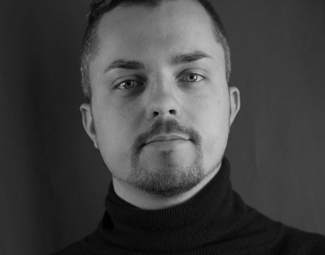 Олег Новиков