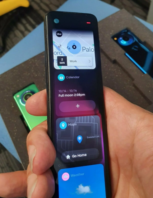 Cоздатель Android показал смартфон с "вытянутым" экраном: фото