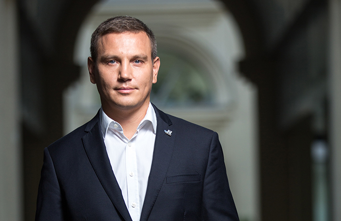 Закон "кривой", как и многие реформы. Что агробизнес думает о рынке земли. Три мнения