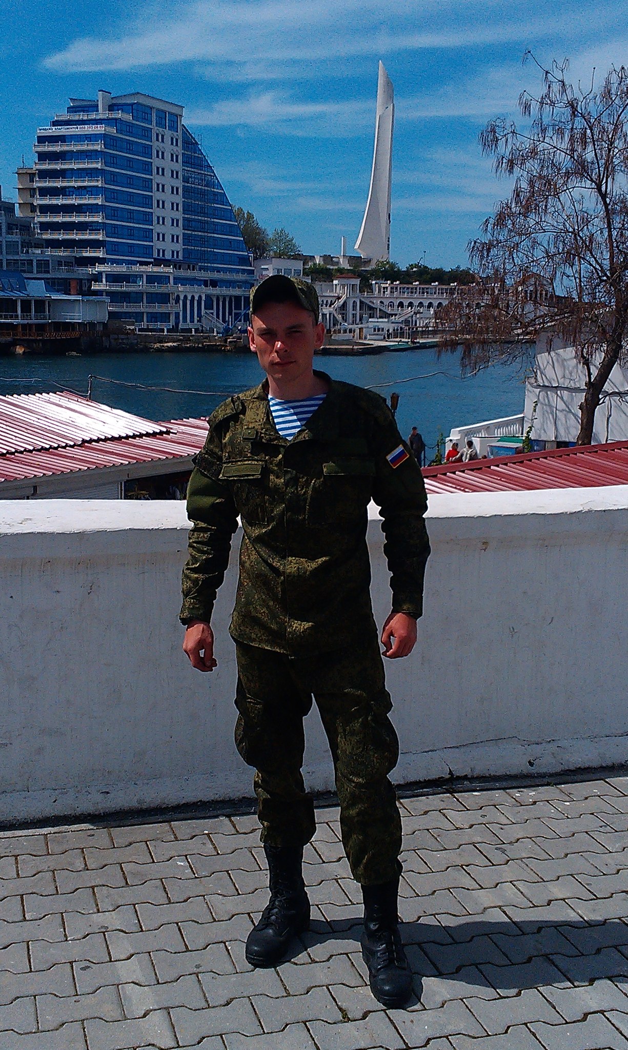 Волонтеры раскрыли оккупанта Крыма из ГРУ на фото у МиГ-29