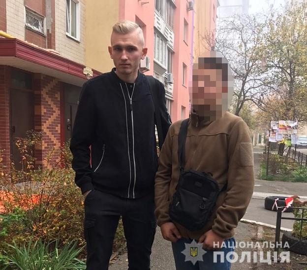 В киевской школе распылили газ, пострадали 11 человек: фото