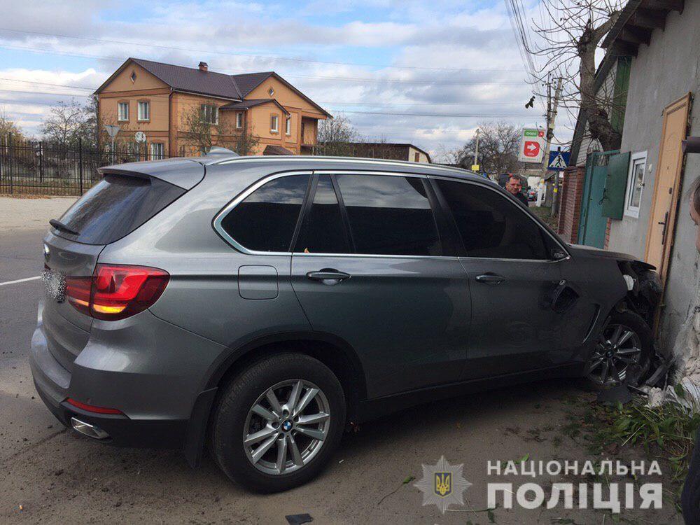 Фото - пресс-служба Нацполиции в Киевской области Пьяный водитель на джипе сбил беременную и пытался сбежать: фото