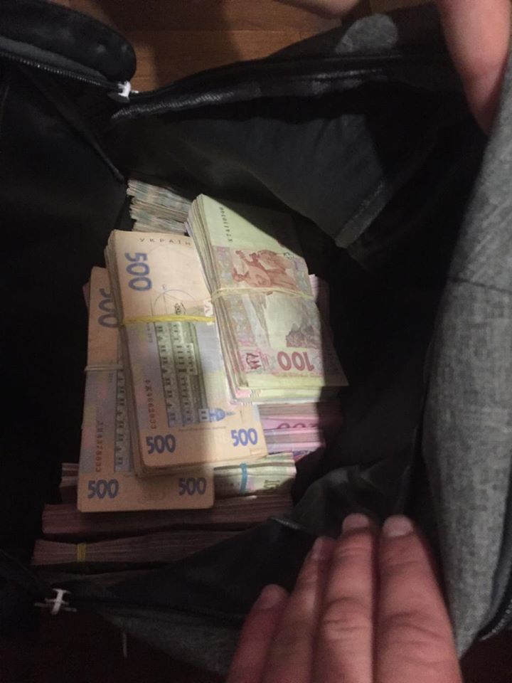 null Из оккупированного Донбасса пытались ввезти валюту: фото