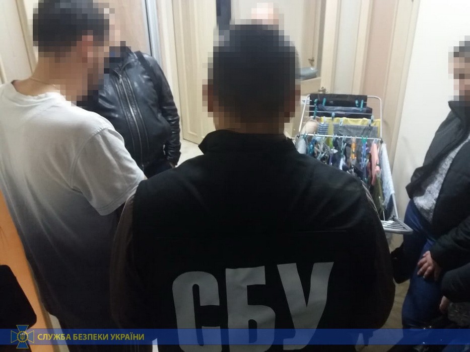 СБУ задержала прокурора на вымогательстве $10 000: фото