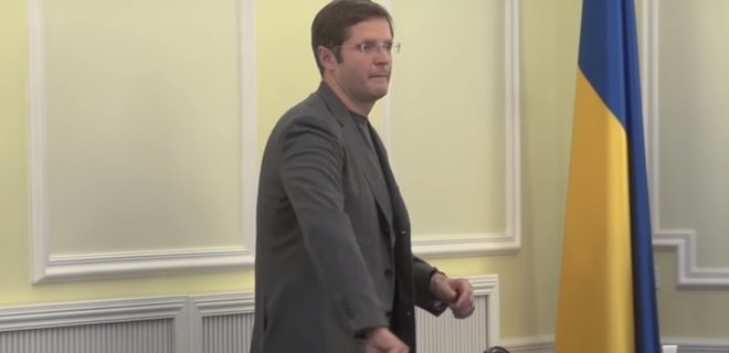 Андрей Холодов на заседании финансового комитета парламента (скриншот видео: Радио Свобода/YouTube)