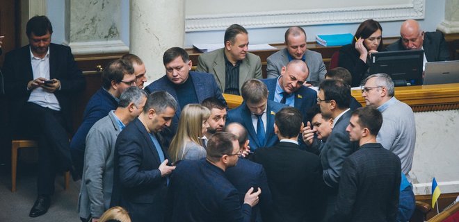 Особый статус Донбасса продлен на год. Что это значит и как повлияет на переговоры с РФ - Фото
