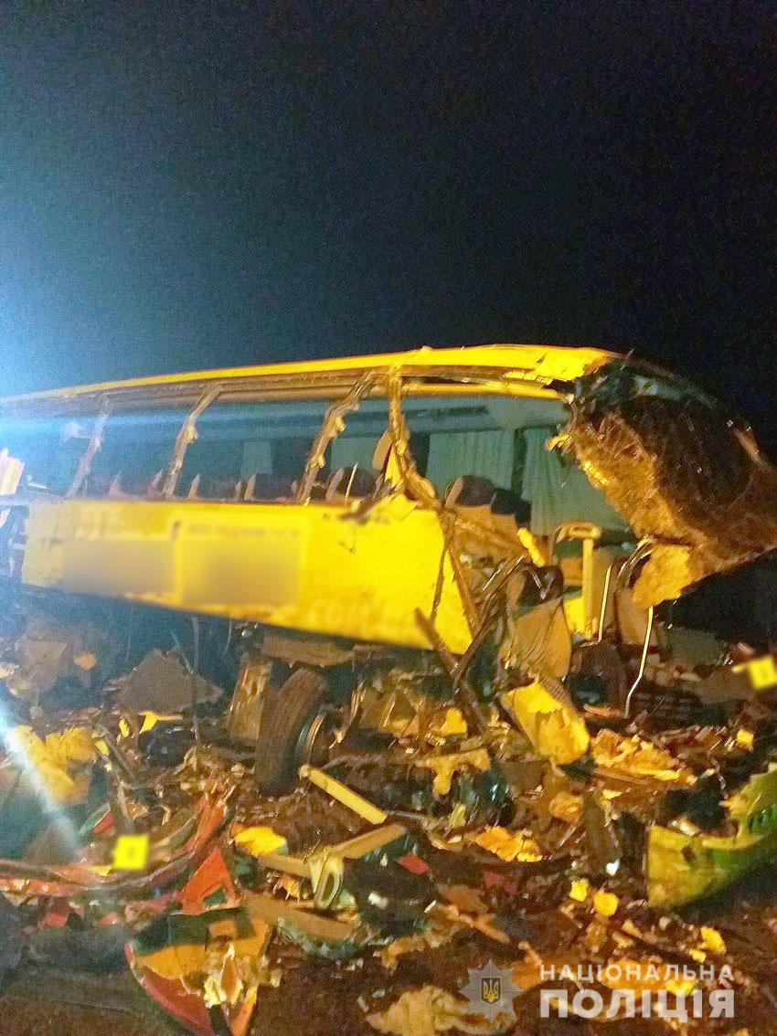 Под Черниговом разбился рейсовый автобус: есть жертвы – фото
