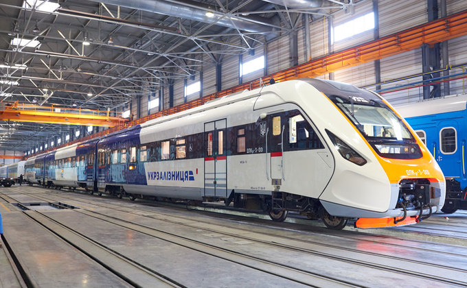 Новый украинский дизель-поезд успешно прошел испытания: фото