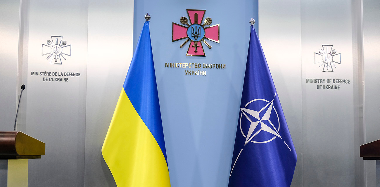 Скандал с формой сборной, смягчение карантина и дайвер в пасти кита: новости недели