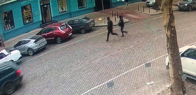 Скриншот видео Почти как в "Один дома". 10 cамых нелепых ограблений 2019 года
