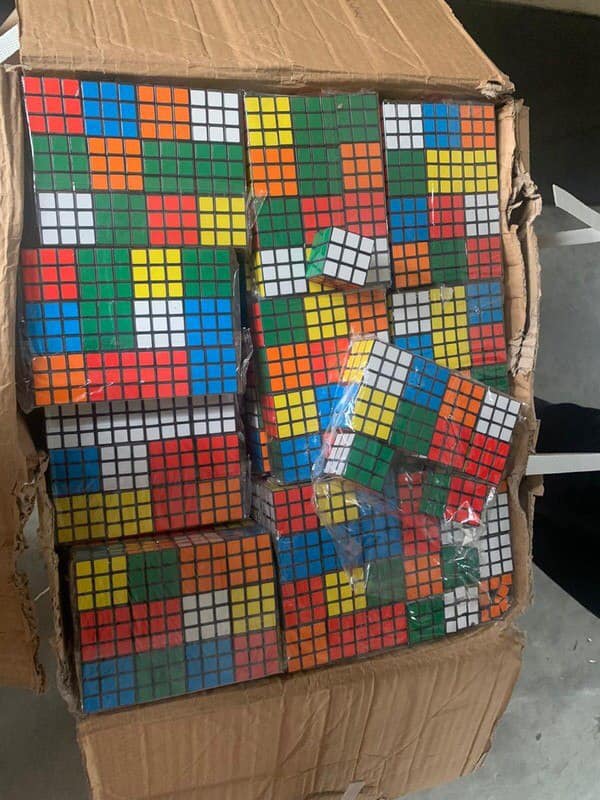Таможенники изъяли контрабандные кубики Рубика на 3 млн грн: фото