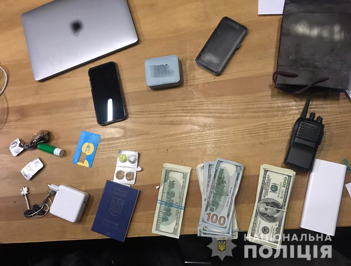 Фото 2 - пресс-служба Нацполиции Спецназ пришел к ITшникам: подозревают в создании онлайн-казино