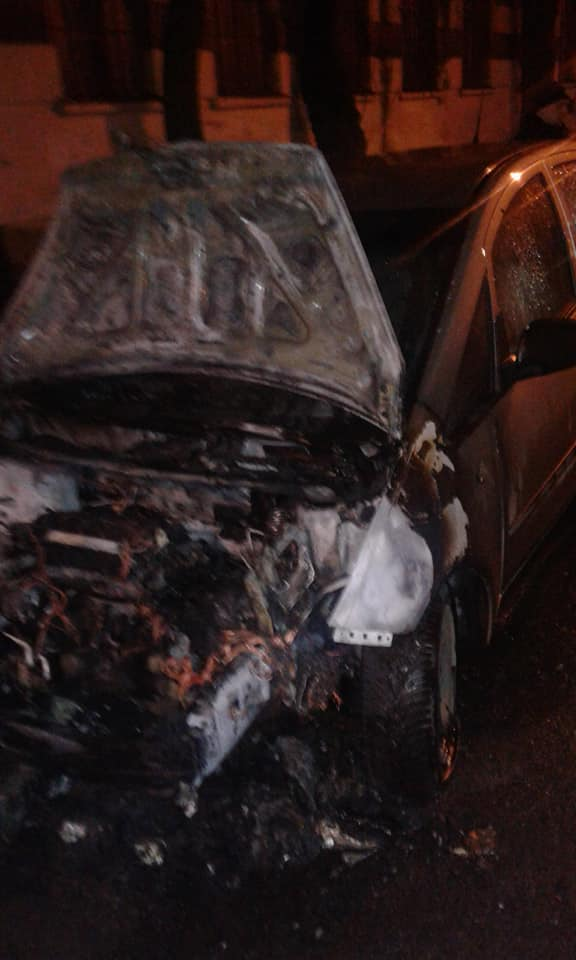 Во Львове журналистке Радио Свобода сожгли автомобиль: фото