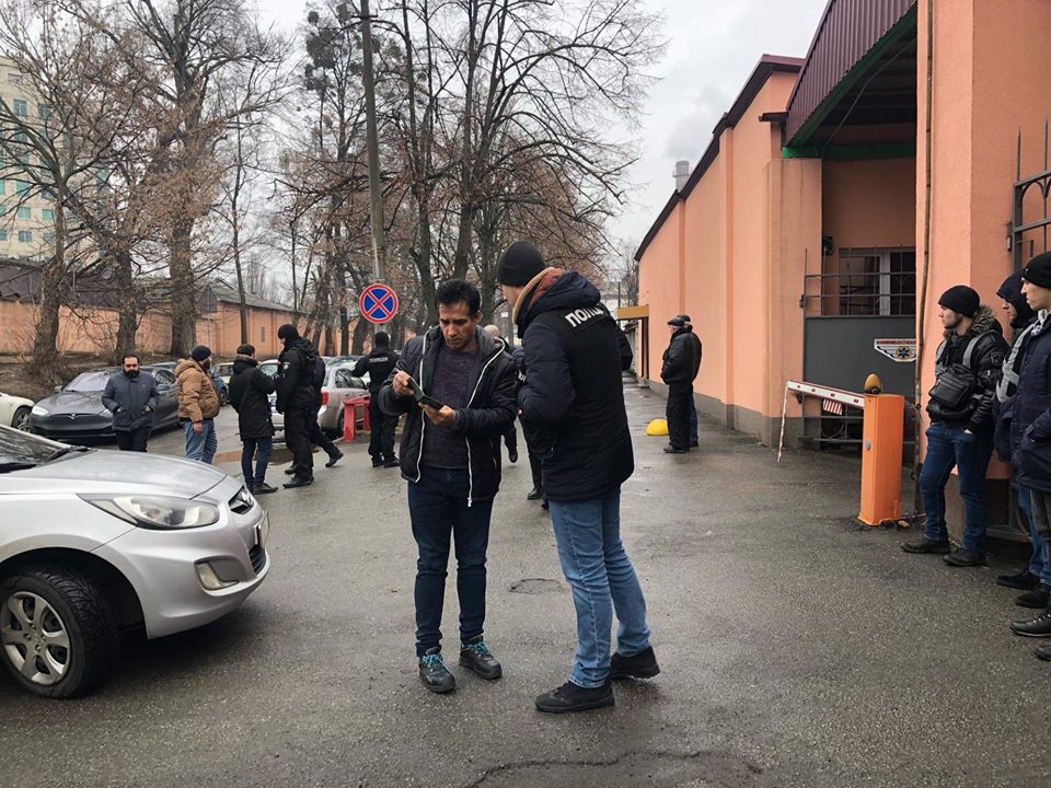 У киевской мечети полиция устроила облаву на нелегалов - муфтий