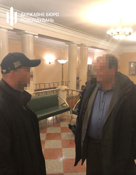 На взятке в 2 млн грн задержан чиновник Кабмина - ГБР