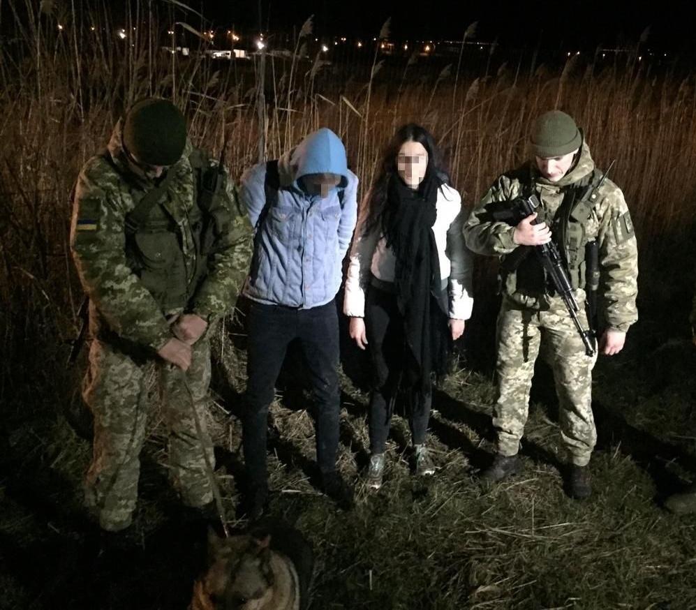 Фото - пресс-служба ГПСУ Современные Ромео и Джульетта: влюбленная парочка незаконно пересекла границу