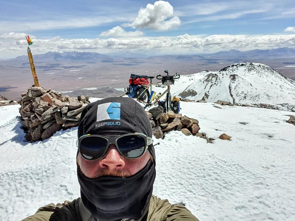 Украинец на велосипеде покорил вулкан высотой 6020 метров: фото