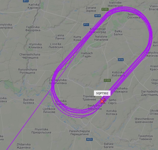 Самолет с эвакуированными из Уханя час кружил над Украиной, летит к Киеву: трек