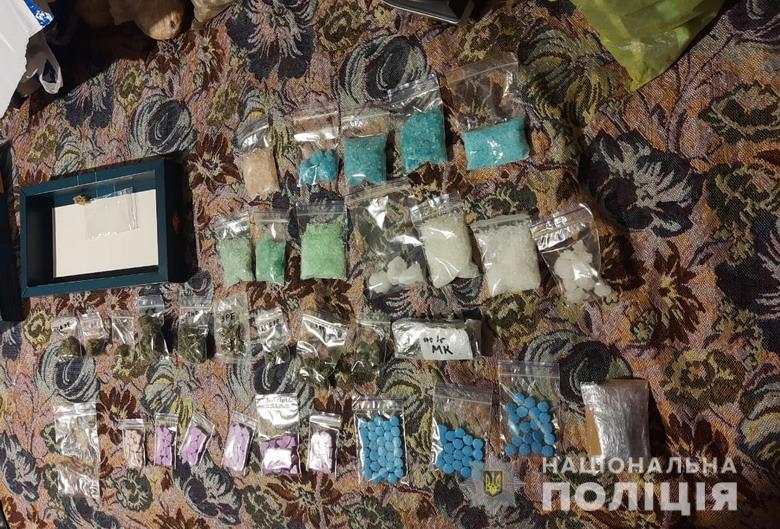 В Киеве полиция провела спецоперацию: изъяли наркотиков на 110 млн грн - видео
