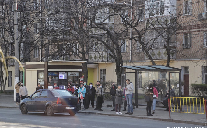 Карантин в Одессе. Люди блокируют трамваи и угрожают водителям: фото