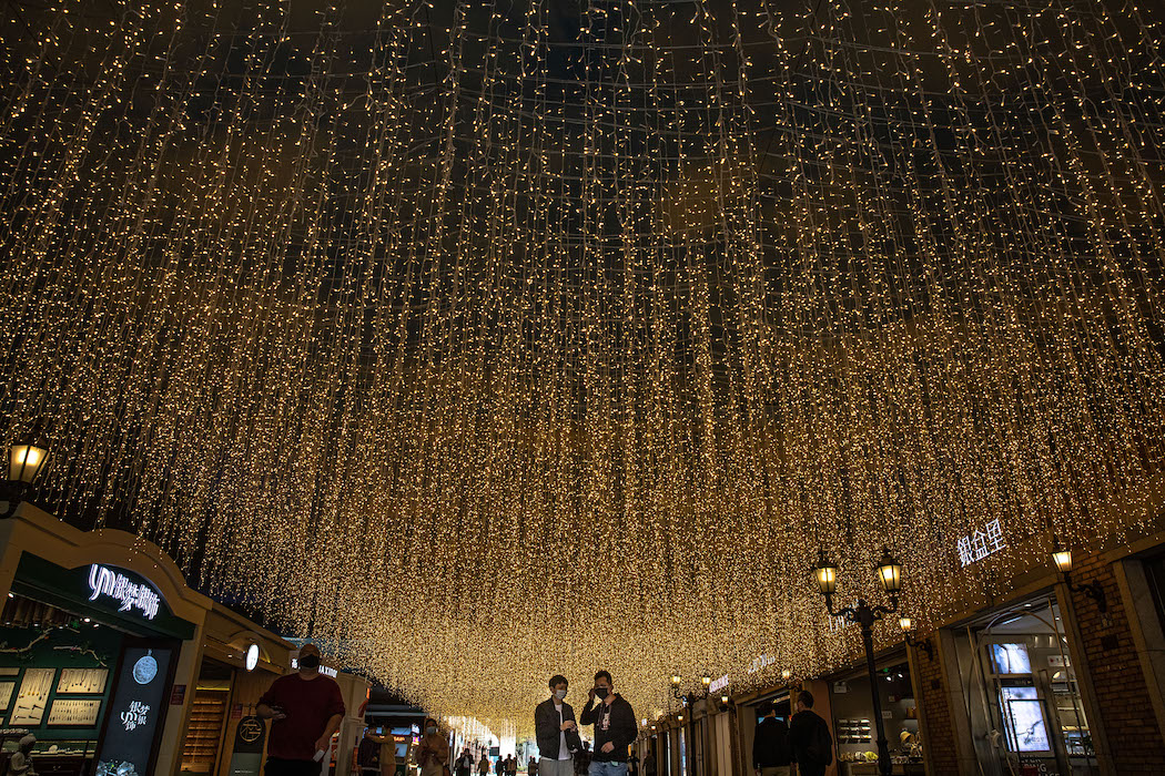 Праздник в Ухане после карантина (Фото - EPA) Коронавирус. Конец карантина. Праздник в Ухане (Фото - EPA)