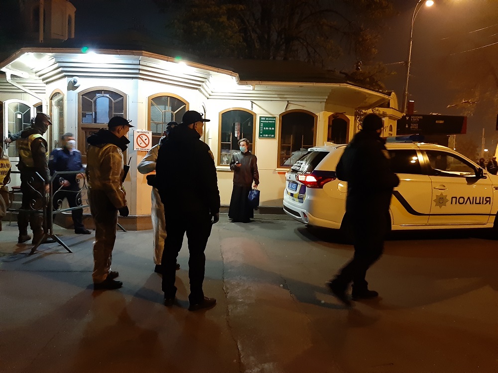 На краю ночи. Как Киев праздновал Пасху: репортаж