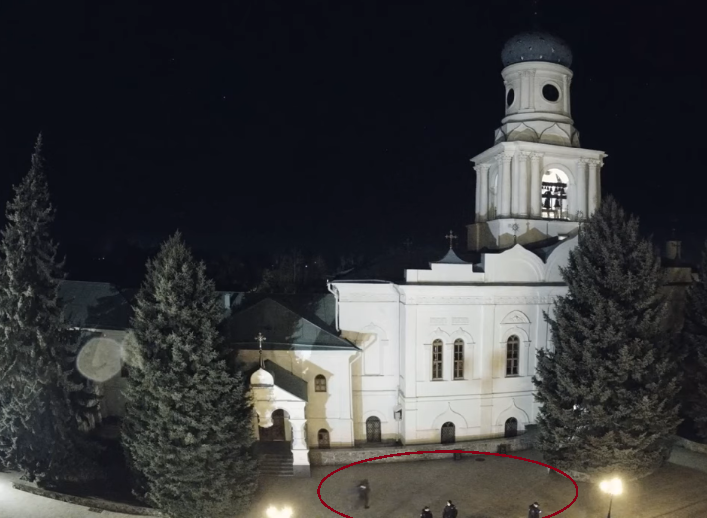 Лавра, которой можно все: скандальная Пасха в Святогорске. Разбор