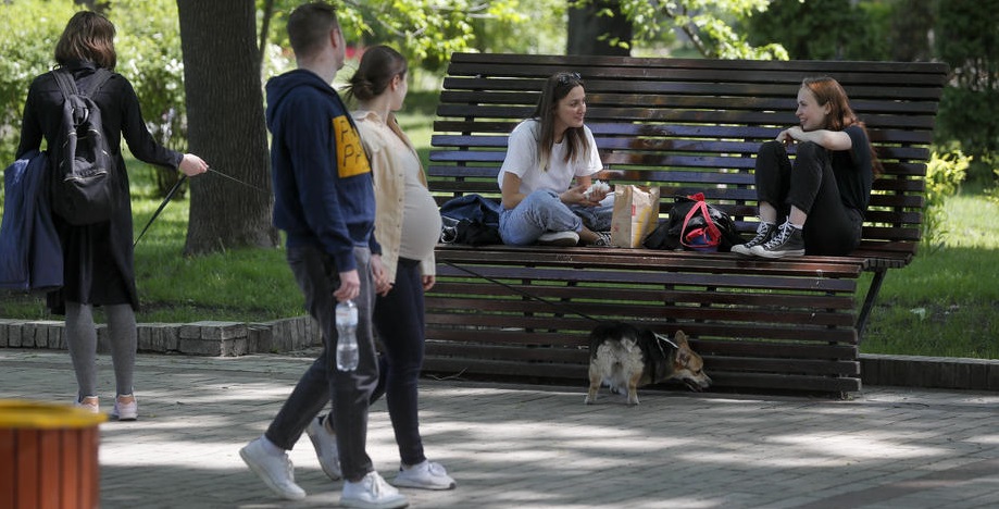 Атака на сайт Зеленского, переговоры без Украины и исчезнувшая Луна: новости недели
