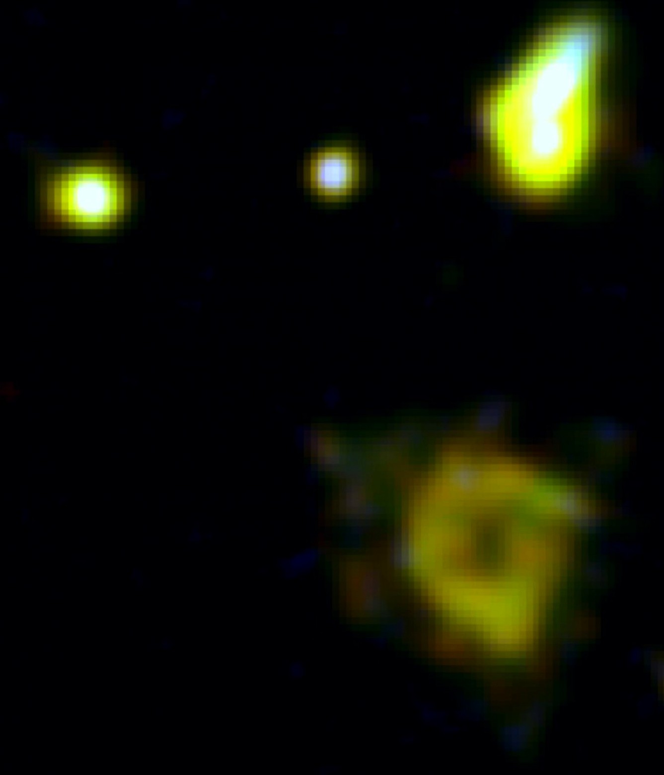 Гигантское космическое кольцо огня. Обнаружена необычная древняя галактика: фото