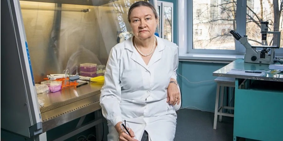 Cолнце, море, пляж: как безопасно провести коронавирусное лето. Интервью вирусолога - Фото