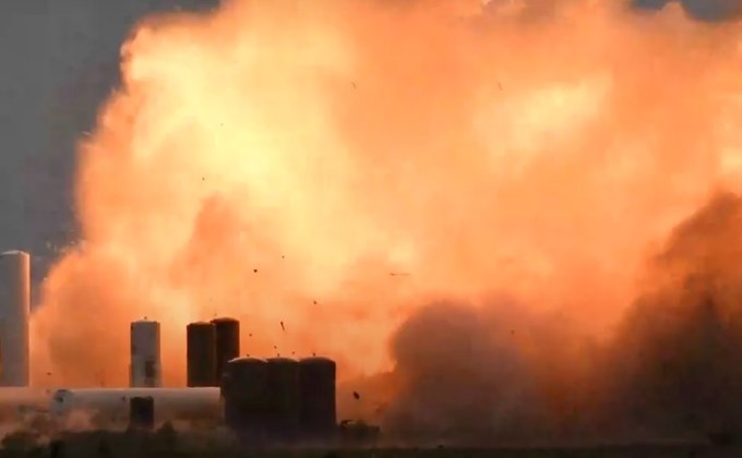 Прототип космического корабля Starship взорвался при испытаниях в Техасе: видео