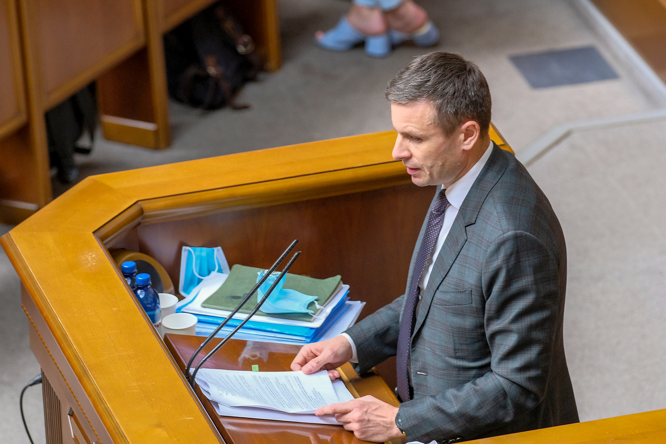 Бизнес-неделя: жесткий карантин, зима без полетов, санкции Путина, нобелевка по экономике
