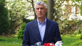 Глава Косово прибыл на допрос в Гаагу: его обвиняют в преступлениях против людей