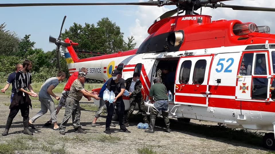 "Люди в страхе бросали авто и убегали с вещами". Почему опять затопило Прикарпатье