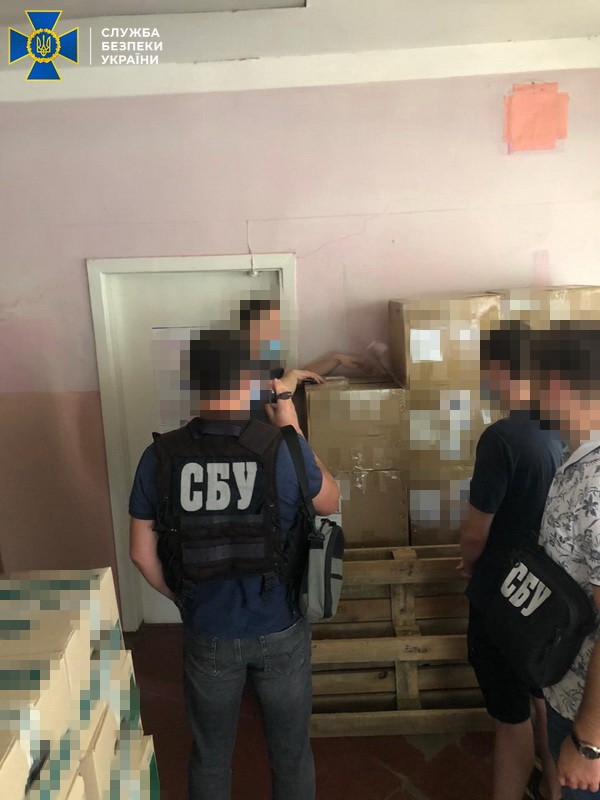 Фото 2 - пресс-служба СБУ СБУ: В Сумах больница не получила 18 аппаратов ИВЛ из-за схем чиновников - фото